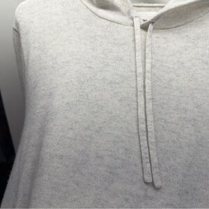 The Commons Off-White 100% Cashmere Hoodie - Luxury Knit Ultra Soft